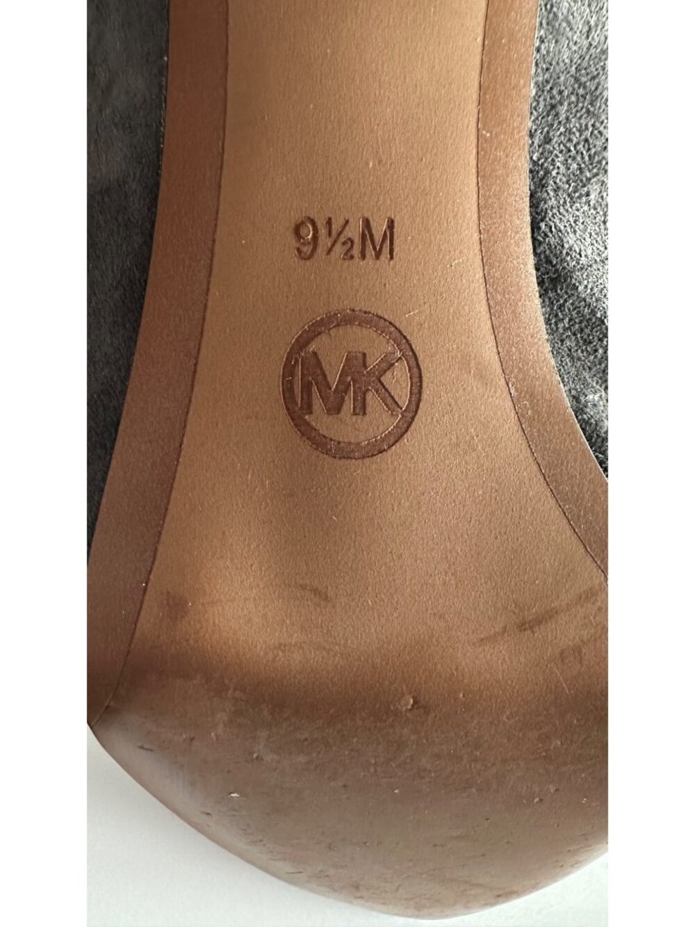 MICHAEL Michael Kors Gray Suede Heels Pointed-Toe Heels Silver Band Logo 9.5 - Picture 6 of 9